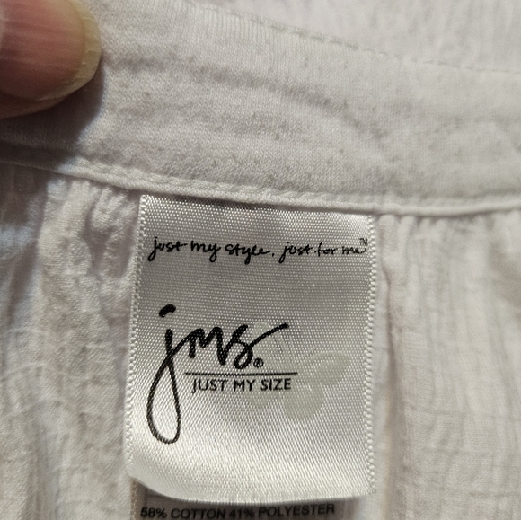 Just My Size White Beaded Neckline top Size 2X - Picture 5 of 7